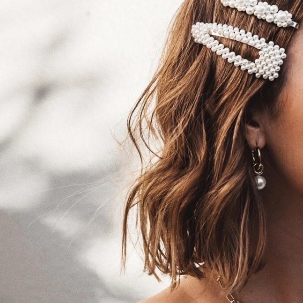 Pearl hair clip
